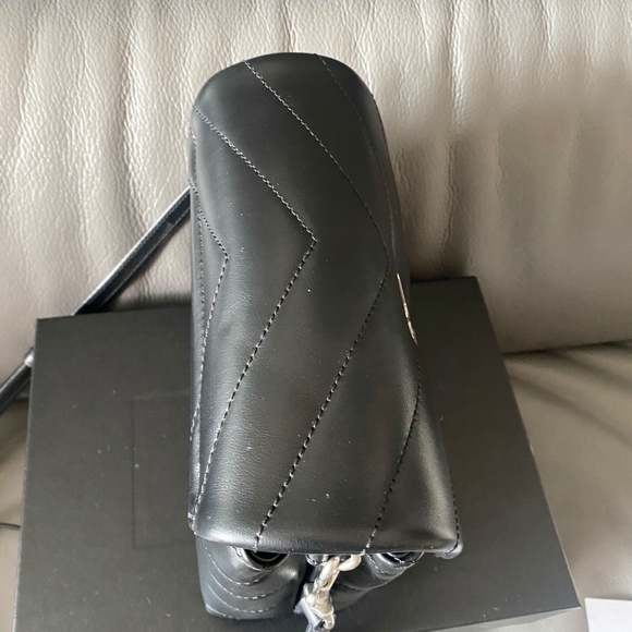 YSL Loulou Toy - Picture 4 of 14